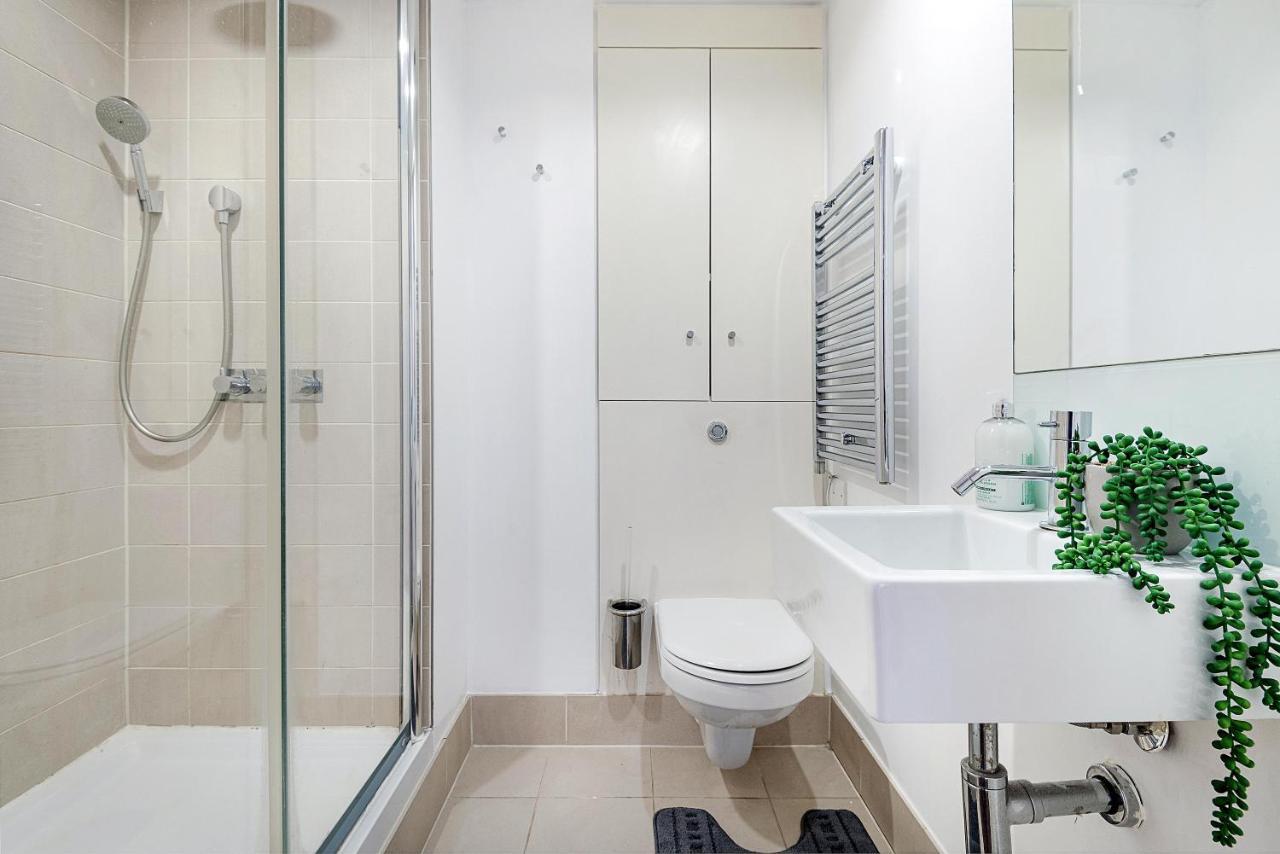 Modern Mayfair Apartments London Bagian luar foto