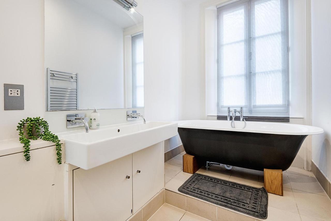 Modern Mayfair Apartments London Bagian luar foto