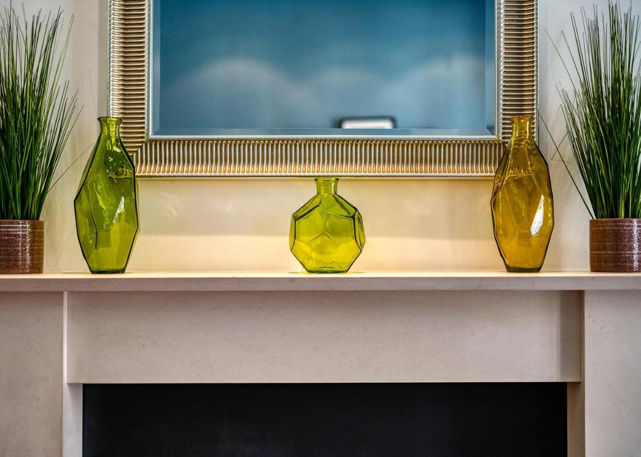 Modern Mayfair Apartments London Bagian luar foto